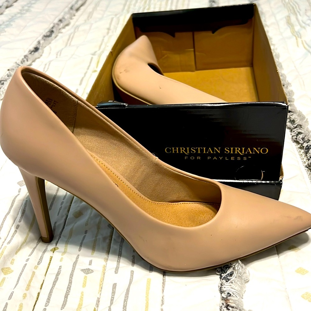 Christian Suriano size 8W nice heels